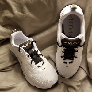 Nike Air Max 200 "White Metallic Gold"